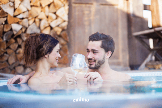 Emimo Couple Love