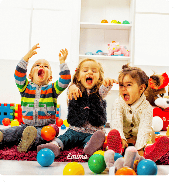 Emimo, Kids cheerful and playing